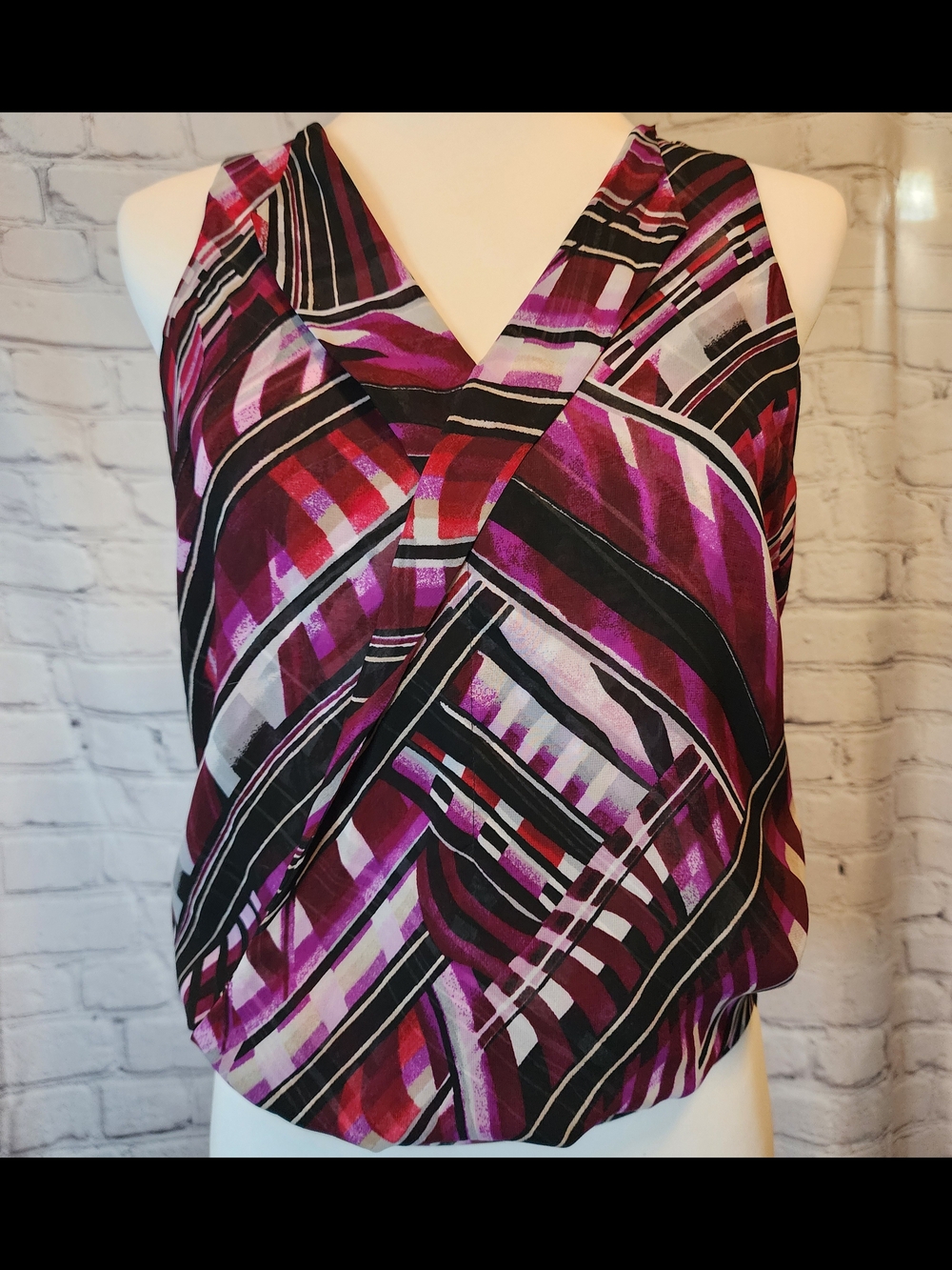 White House Black Market Purple & Black Printed V-Neck Sleeveless Shell